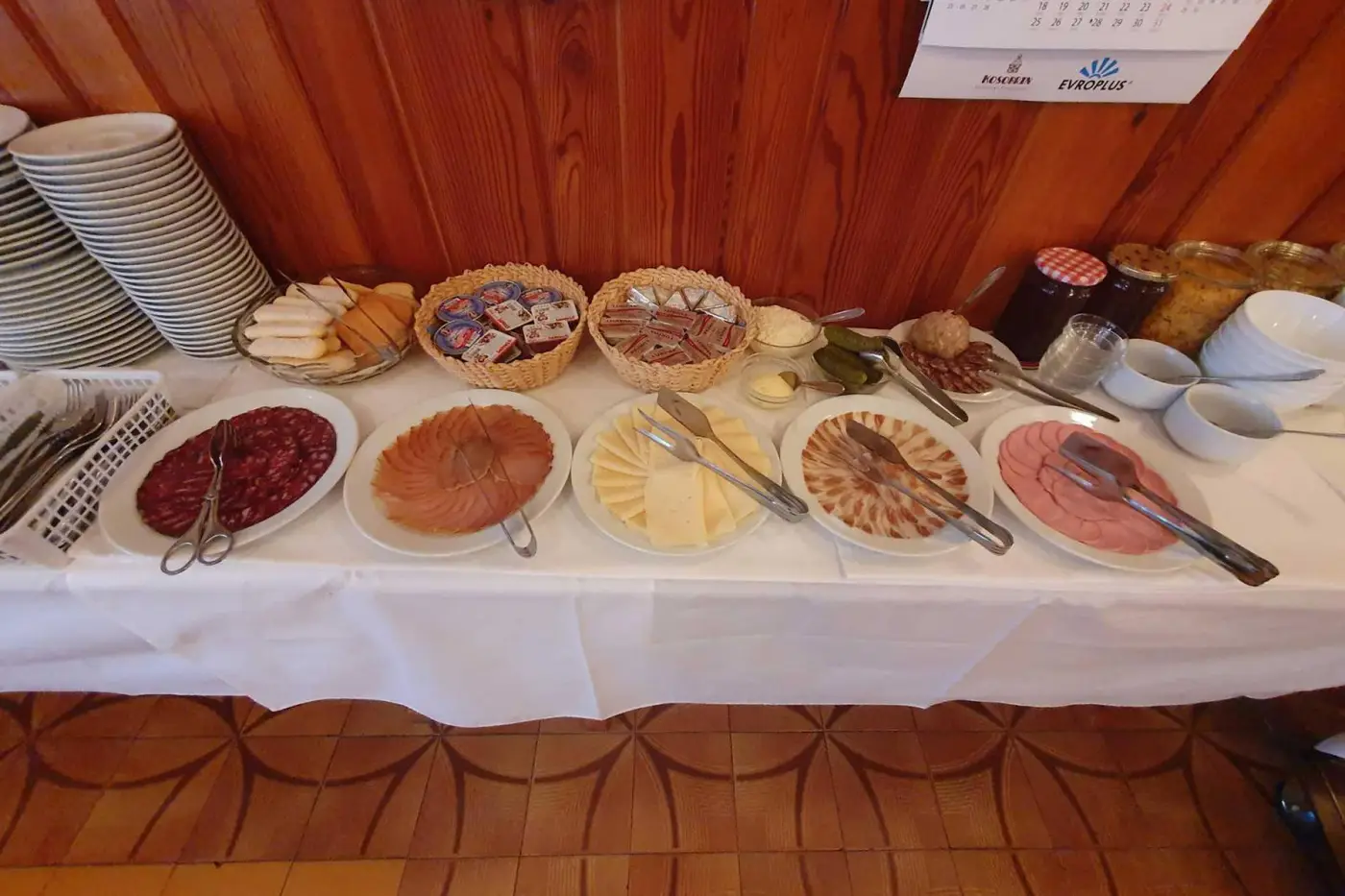 Siri, salame, marmelade in namazi