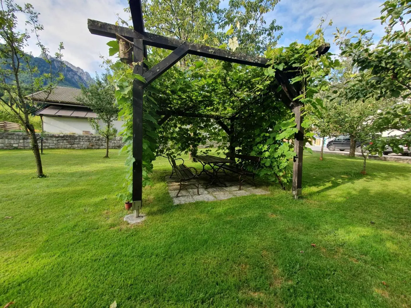Senčnica na vrtu